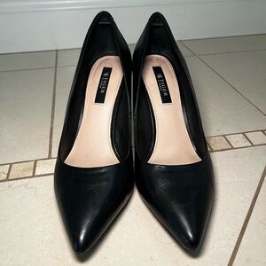 Classic black heel